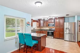 101 W Lemon St, Lady Lake, FL 32159 - Photo 13