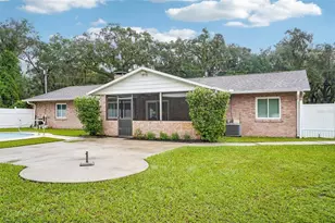 101 W Lemon St, Lady Lake, FL 32159 - Photo 33