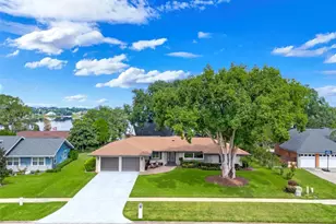 1990 Brantley Cir, Clermont, FL 34711 - Photo 11