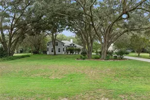 949 Hawk Landing, Fruitland Park, FL 34731 - Photo 1