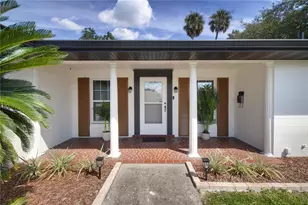 920 Orange Ave, Tavares, FL 32778 - Photo 3