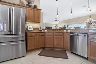 2269 Kincord Ct, The Villages, FL 32162 - Photo 5