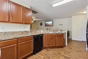 955 Aspen View Cir, Groveland, FL 34736 - Photo 7