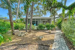 1229 Moonmist Cir, Sarasota, FL 34242 - Photo 43