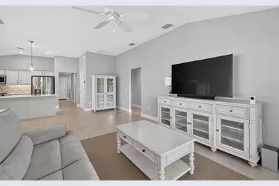 974 Jay Street, The Villages, FL 32163 - Photo 17