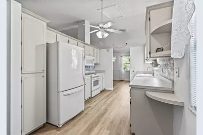 1409 New Abbey Avenue, Leesburg, FL 34788 - Photo 17