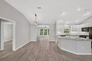 3254 Zipperer Wy, The Villages, FL 32163 - Photo 9