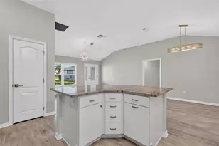 3254 Zipperer Wy, The Villages, FL 32163 - Photo 7