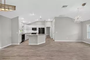 3254 Zipperer Wy, The Villages, FL 32163 - Photo 11