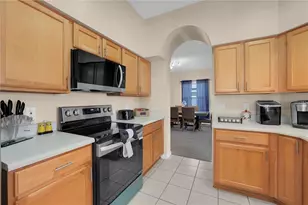 678 Henley Cir, Davenport, FL 33896 - Photo 15