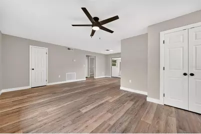 6138 Highland Avenue, Leesburg, FL 34748 - Photo 9