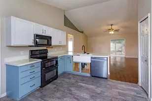 3905 Whispering Pine Ct, Mascotte, FL 34753 - Photo 11