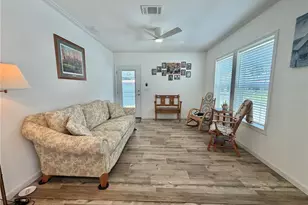 198 Jacaranda Dr, Leesburg, FL 34748 - Photo 11