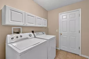 2022 Castano Pl, The Villages, FL 32159 - Photo 23