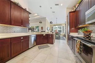 10331 Addison Shr Wy, Oxford, FL 34484 - Photo 11