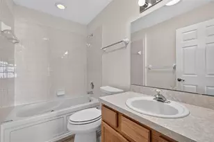 752 Old Oaks Ln, Leesburg, FL 34748 - Photo 19