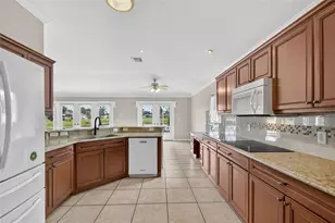 2334 Ambler Cir, The Villages, FL 32162 - Photo 7