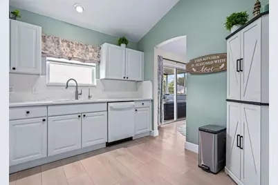 3001 Glenwood Place, The Villages, FL 32162 - Photo 13