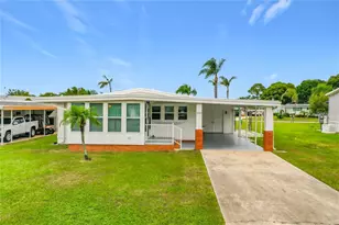 1022 Capella Dr, Tavares, FL 32778 - Photo 3