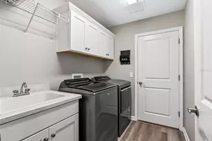 621 Cherry Creek Wy, The Villages, FL 34762 - Photo 19