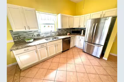 3033 Hillside Lane, The Villages, FL 32162 - Photo 7