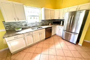 3033 Hillside Ln, The Villages, FL 32162 - Photo 7