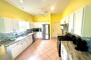 3033 Hillside Ln, The Villages, FL 32162 - Photo 9