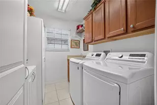 1648 Pennecamp Dr, The Villages, FL 32162 - Photo 33