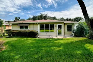 32543 Oak Park Dr, Leesburg, FL 34748 - Photo 7