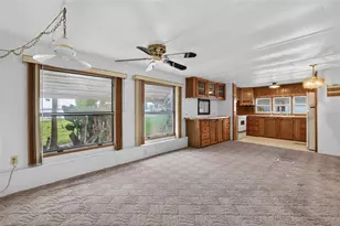 31722 Imperial Dr, Tavares, FL 32778 - Photo 3