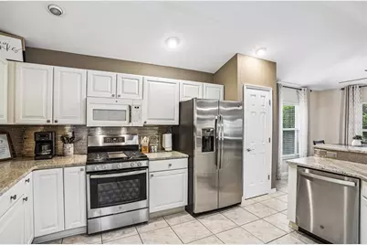 17115 SE 93rd Tellfier Terrace, The Villages, FL 32162 - Photo 21
