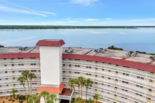 601 N McDonald St, Mount Dora, FL 32757 - Photo 1