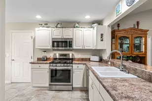 2182 Kaylee Dr, The Villages, FL 32162 - Photo 7