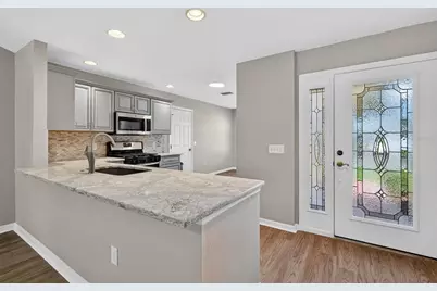 17559 SE 81st Parnassus Court, The Villages, FL 32162 - Photo 9