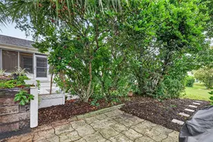 2795 Privada Dr, The Villages, FL 32162 - Photo 35