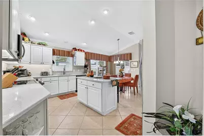 639 Bermudez Court, The Villages, FL 32162 - Photo 11