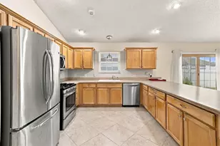 1231 Estill Ave, The Villages, FL 32162 - Photo 17