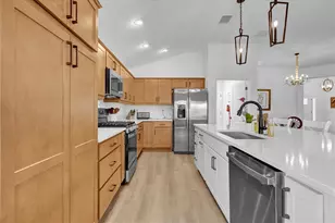 1393 Kenneth St, The Villages, FL 34762 - Photo 11