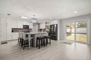1210 E Caroline St, Tavares, FL 32778 - Photo 15