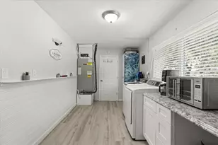 1210 E Caroline St, Tavares, FL 32778 - Photo 37