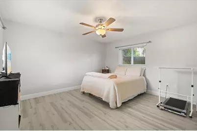 1210 E Caroline Street, Tavares, FL 32778 - Photo 33