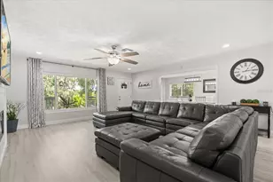 1210 E Caroline St, Tavares, FL 32778 - Photo 13