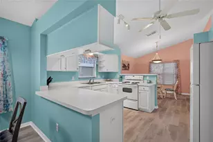25005 Cranes Roost Cir, Leesburg, FL 34748 - Photo 15