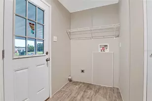 25124 Huckleberry Wy, Astatula, FL 34705 - Photo 21