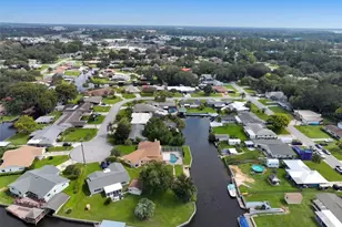 1627 Canal Ct, Tavares, FL 32778 - Photo 31