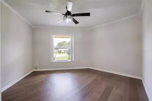 1627 Canal Ct, Tavares, FL 32778 - Photo 23