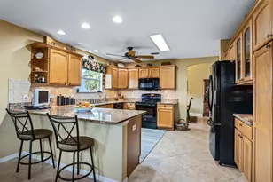 17972 SE 88th Cascade Ct, The Villages, FL 32162 - Photo 19