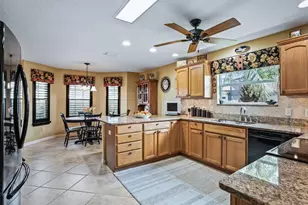 17972 SE 88th Cascade Ct, The Villages, FL 32162 - Photo 15