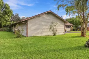2141 NE 9th St, Ocala, FL 34470 - Photo 3