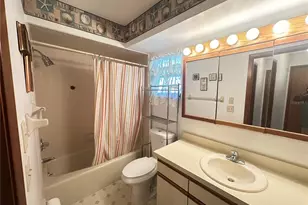 5220 Royal Oak Dr, Fruitland Park, FL 34731 - Photo 9